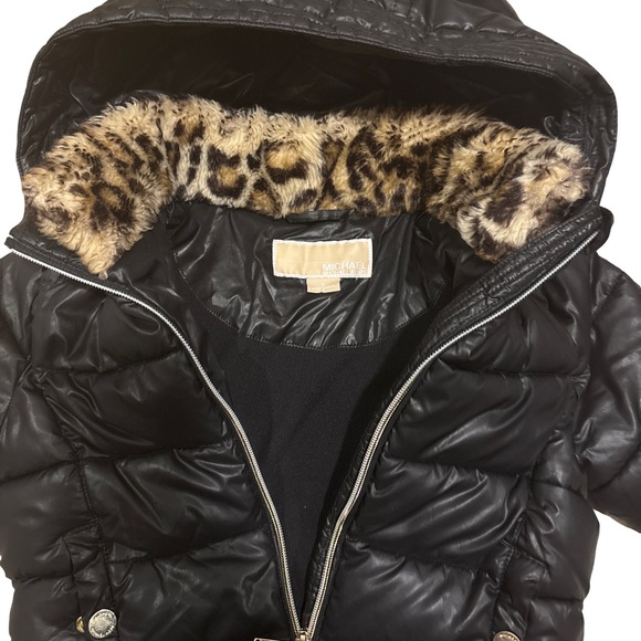 Michael Kors Black Hooded Puffer Jacket- size 4 - Picture 3 of 5